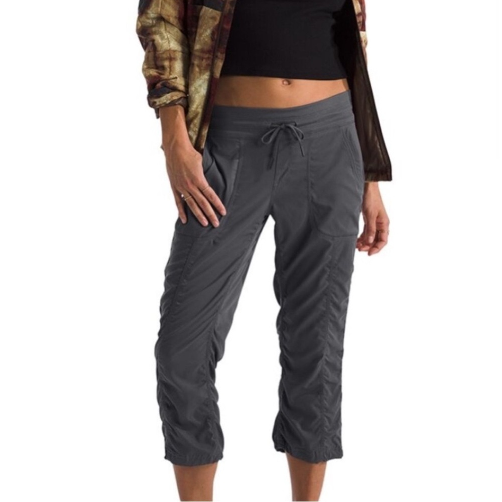 The North Face Aphrodite 2.0 Cropped Ruched Water Repellent Pants Black: Med